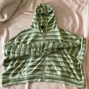 Striped green and white cropped sweater shirt, length: 2.4ft, width: 1.11ft